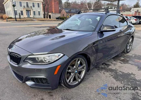 2015 BMW M235Xi z USA, uszkodzony, nr VIN WBA1J9C52FV371117